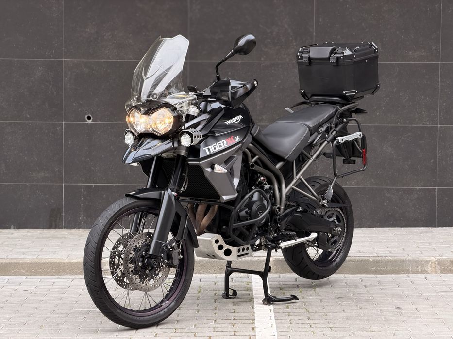 TRIUMPH TIGER 800 XCX - Full Extras!