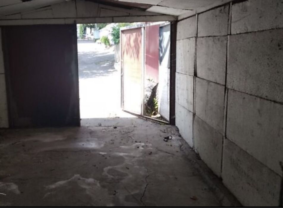 Гараж обустроенный в центре на ул. Толстого.