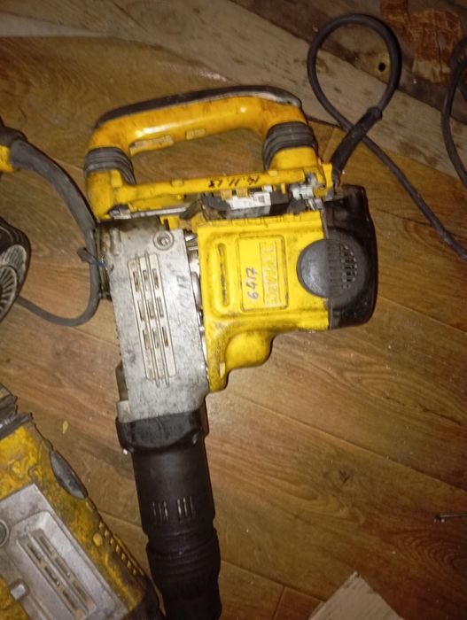 Продам DeWalt 25601. DeWalt 25700