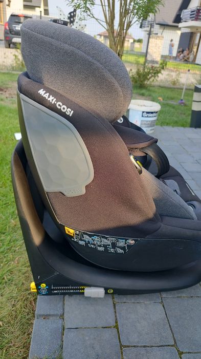 Fotelik samochodowy Maxi Cosi z baza