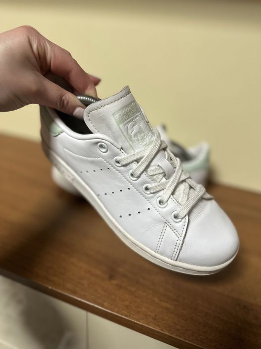 Кросівки adidas 36 р. Кросовки 23.5 см. Шкіра