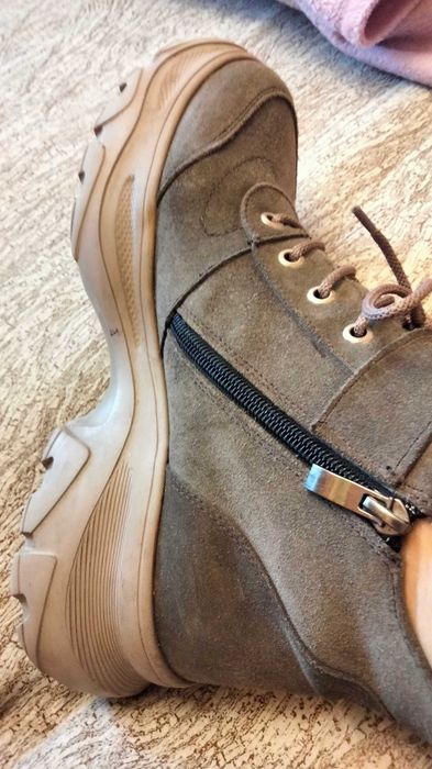 Ботинки зимові 40 р .