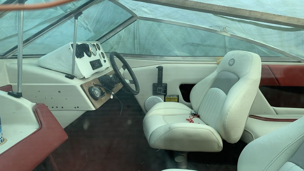 Моторний Човен (лодка) Sea Ray Seville 18 CB