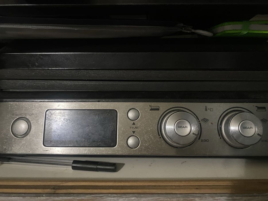 Delonghi гриль в ідеално новому майже стані