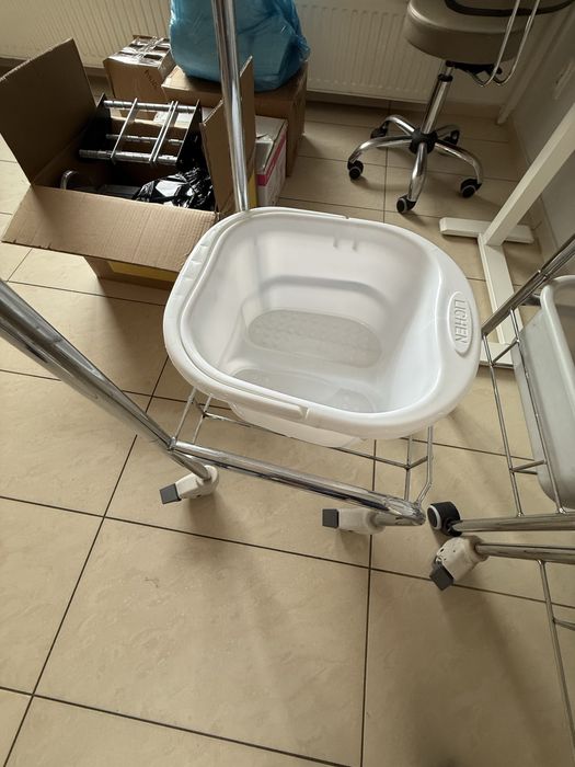 Wózek do mycia stóp/podologiczny/kosmetyczny