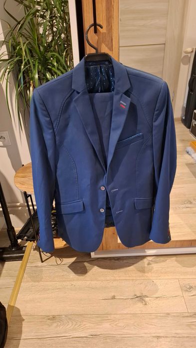 Garnitur młodziezowy 176