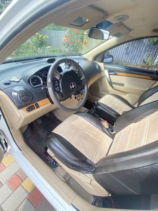 Атомобіль Chevrolet aveo