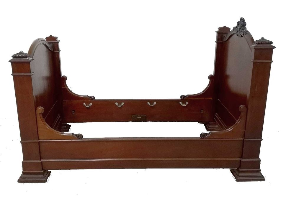 Cama individual estilo romantico. Redução de preço 250€ para 100€