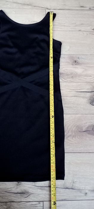 Sukienka czarna bandażowa S Pieces