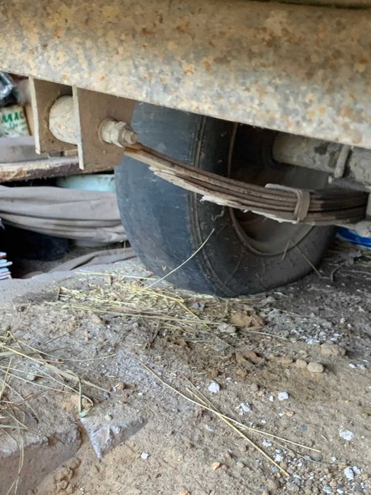 Легковий причіп  190х160 на ресорах.