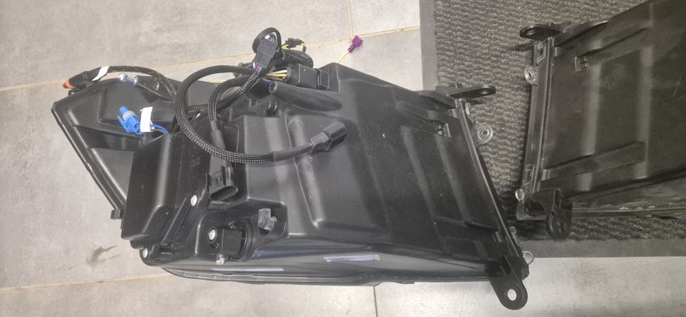 Komplet reflektorów Dodge Ram 2013-