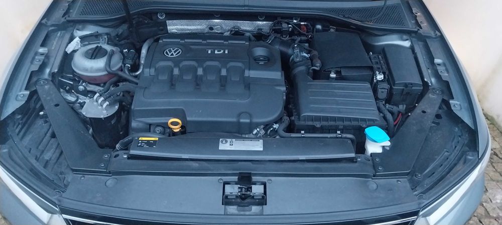Volkswagen Passat 1.6 Tdi Confortline