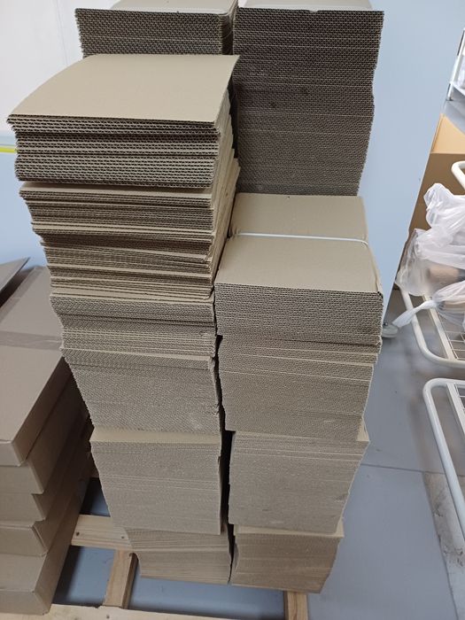 Separador em cartão canelado simples