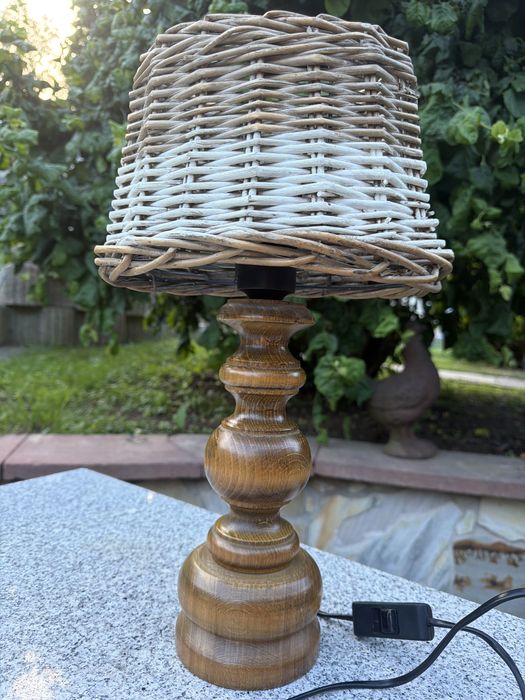 Sliczna drewniana lampka Vintage abazur z rattanu Boho PRL