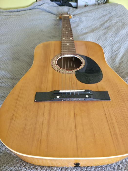 Gitara akustyczna