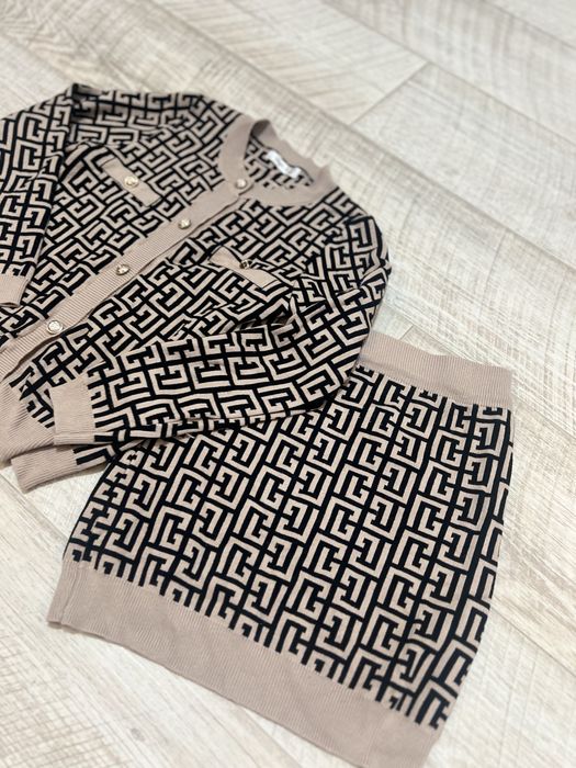 Костюм юбка і кофто 10-11 р