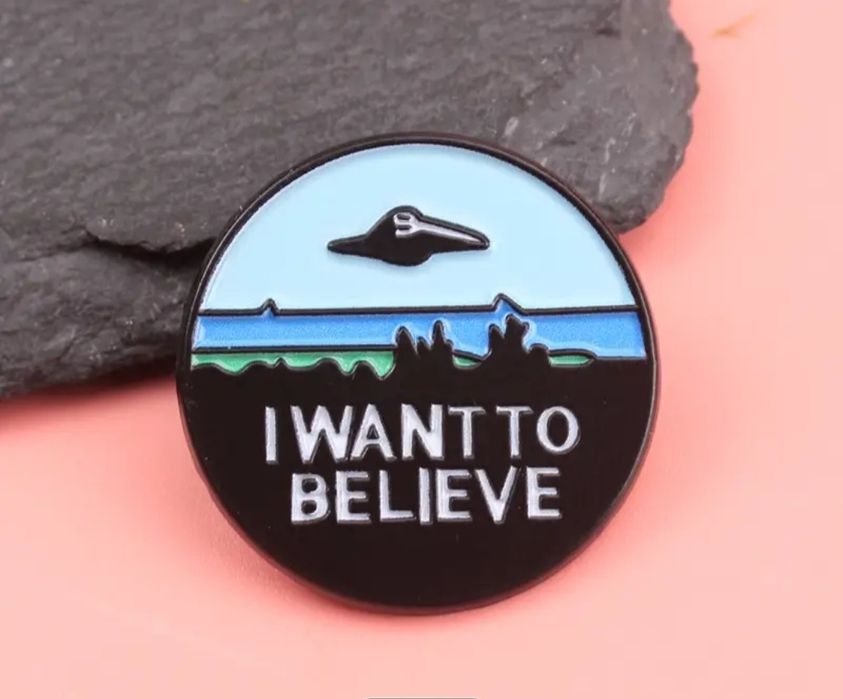Nowa przypinka Emblemat Archiwum X Mulder Scully X Files