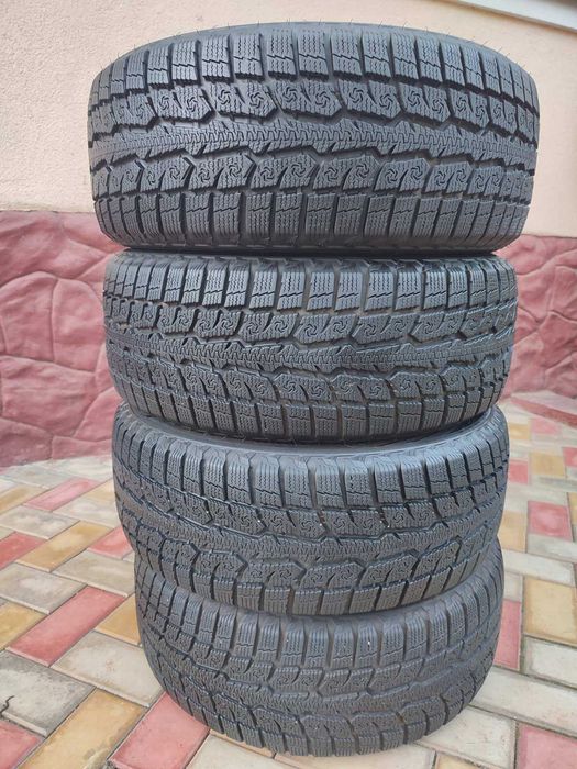 Зимові шини Toyo Observe GSi6 205/55 R16 94H