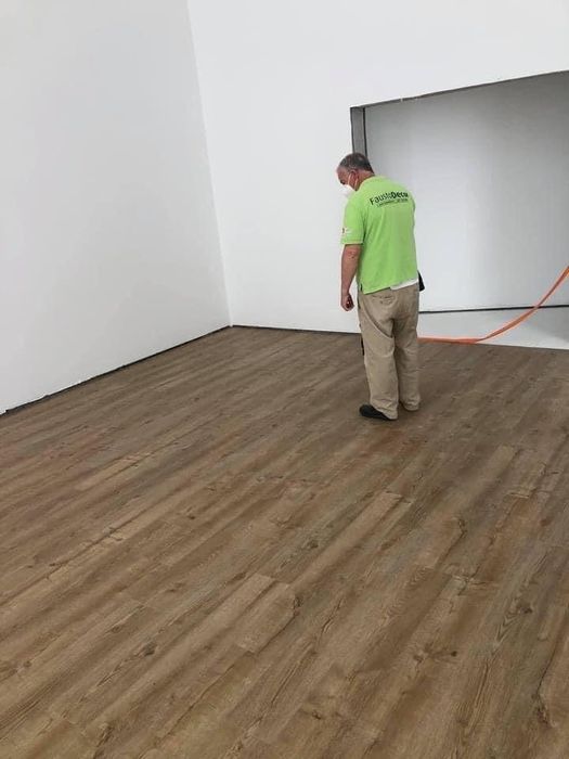 Pavimentos Vinilicos, Linoleos, Alcatifas e Revestimentos de Paredes.