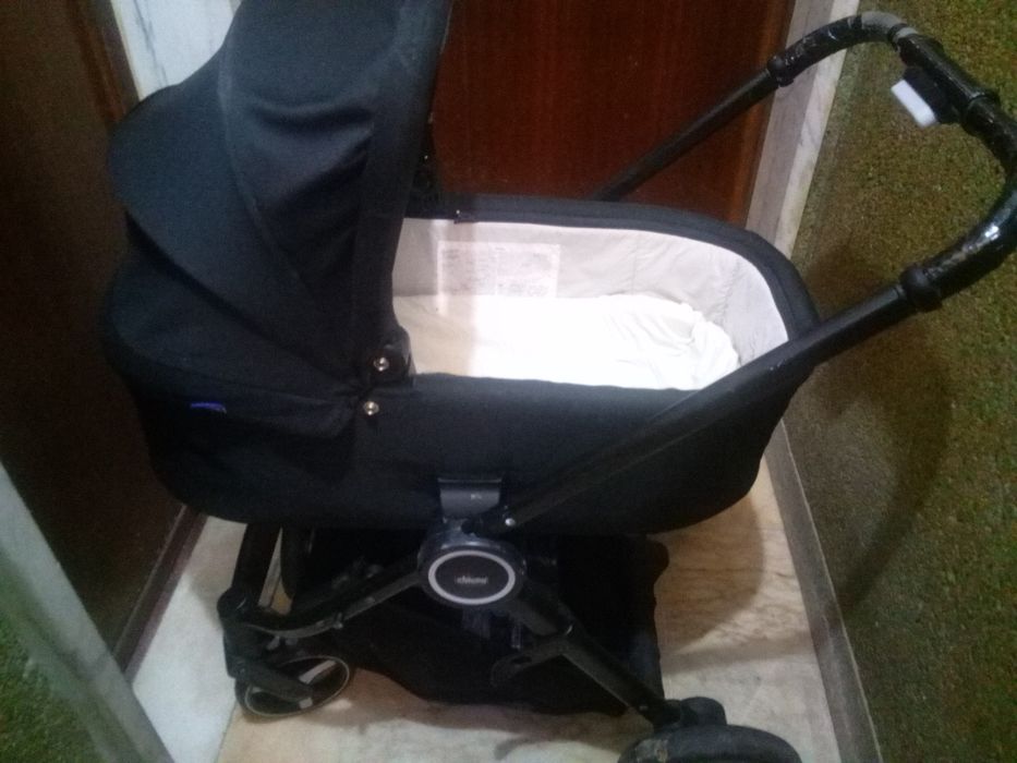 2 carrinhos de bebe CHICCO 15€