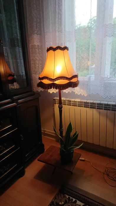 Lampa z abażurem podłogowa klasyczna stylowa