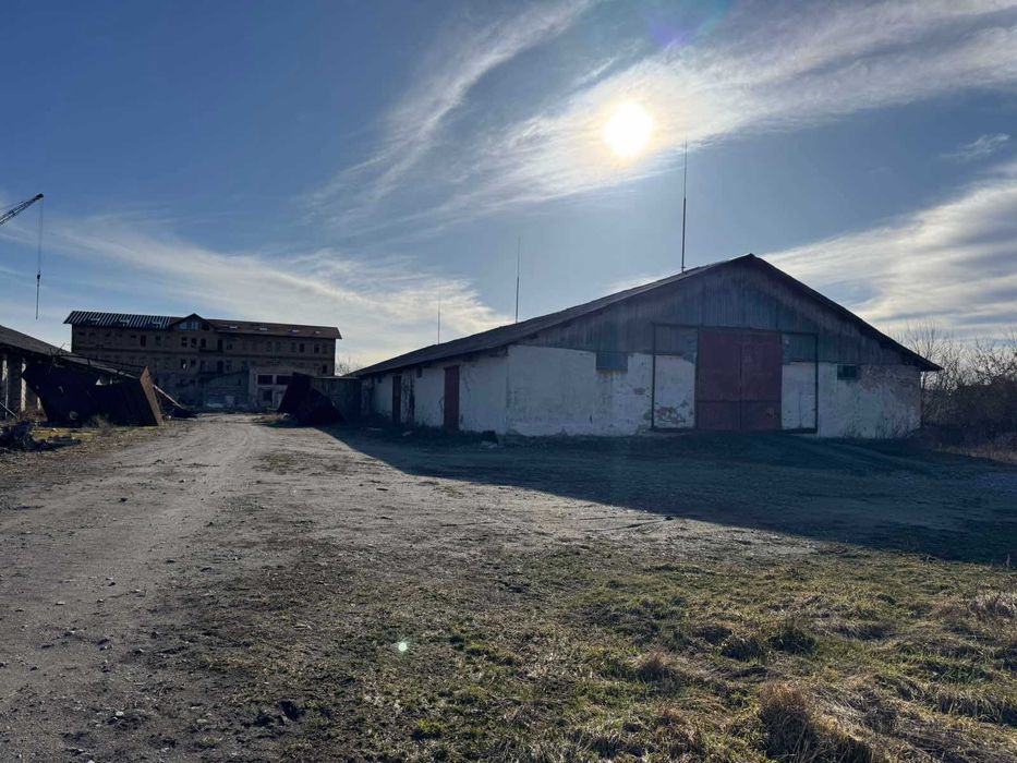 Продається комплекс у центрі м. Полонне, Хмельницька область