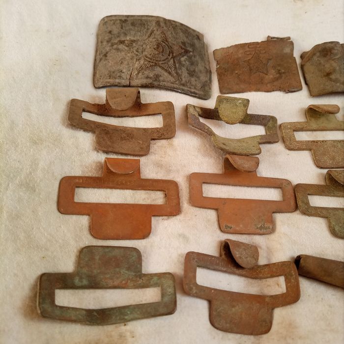 Різнне ,бляхи,зацепи