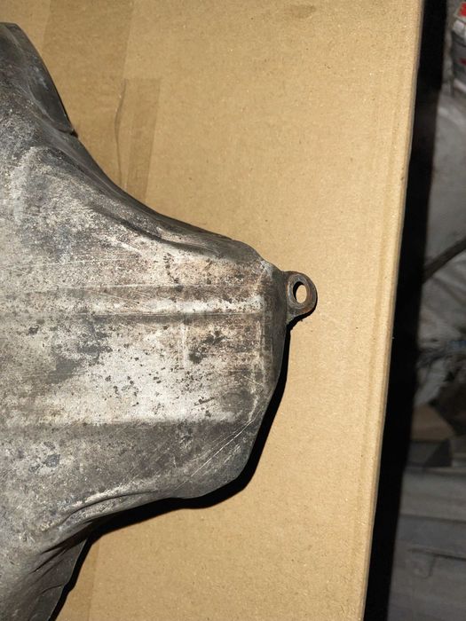 Коллектор выпускной с защитой на Renault , Dacia 1.2 бензин