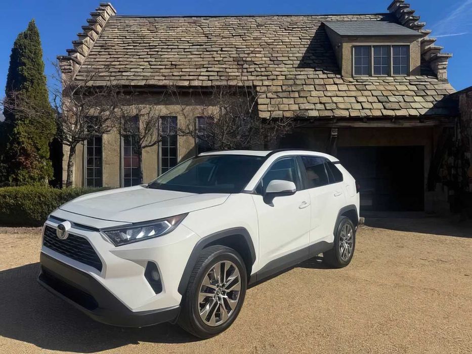 Toyota RAV4      2020