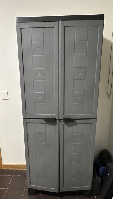 Armário em Resina com 3 Prateleiras 171x68x39cm