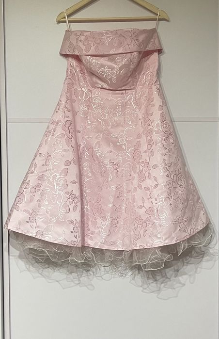 Плаття на випускний