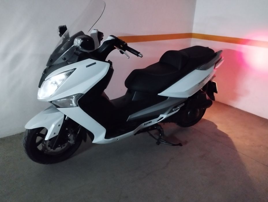 Moto scooter sym Gts 125i