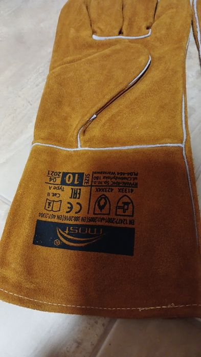 Краги зварювальника