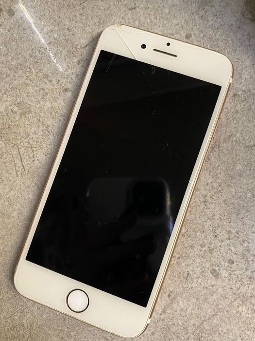 продам iPhone 7/32gb