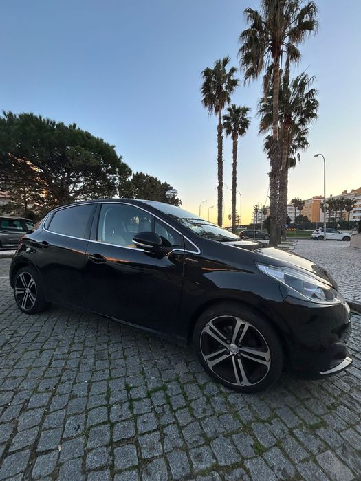 Peugeot 208 1.2 110cv gtline — photo 4