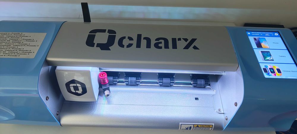 Plotter de Corte de Película de Hidrogel, Qcharx QX1 com 199 Películas