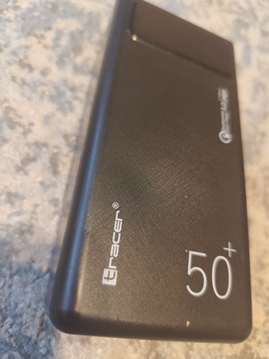 Powerbank tracker 50+