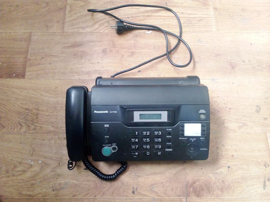 Телефон Факс Panasonic KX-FT932