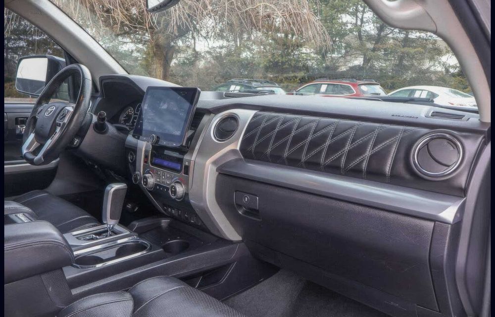Toyota Tundra Platinum CrewMax      2019