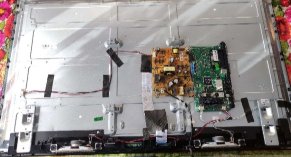 Продам телевизор smart Tv Samsung 50"