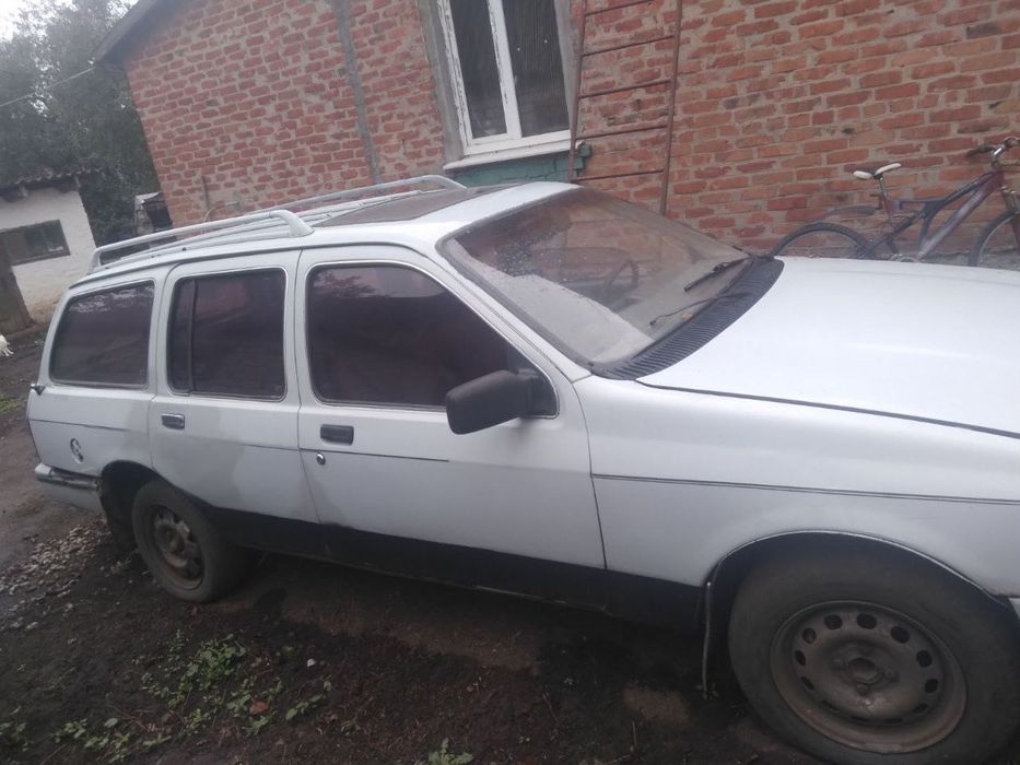 Ford Sierra в продажі
