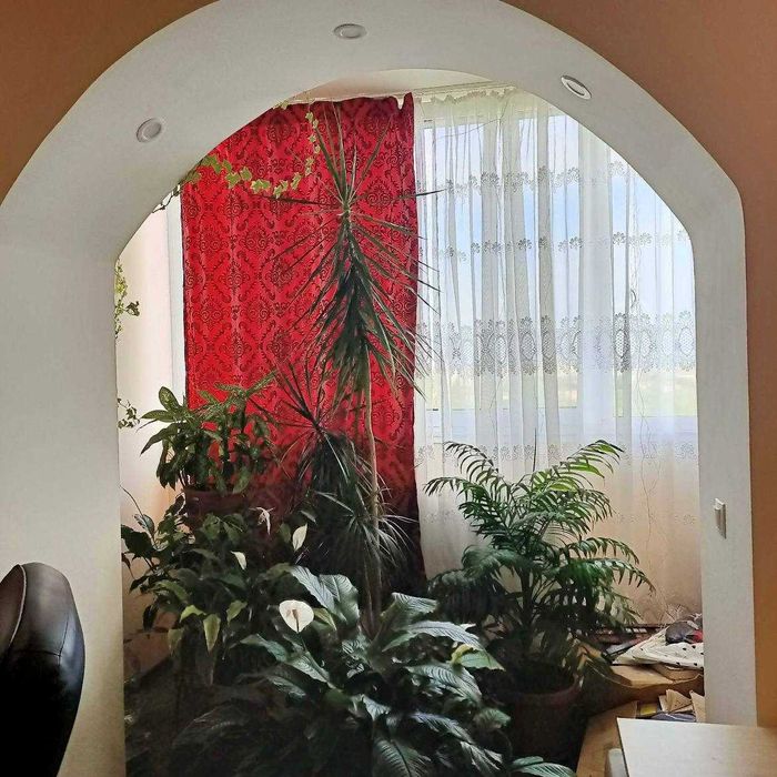 Продаю 2к квартиру з Євроремонтом в жилому стані.Цегляний будинок.Газ