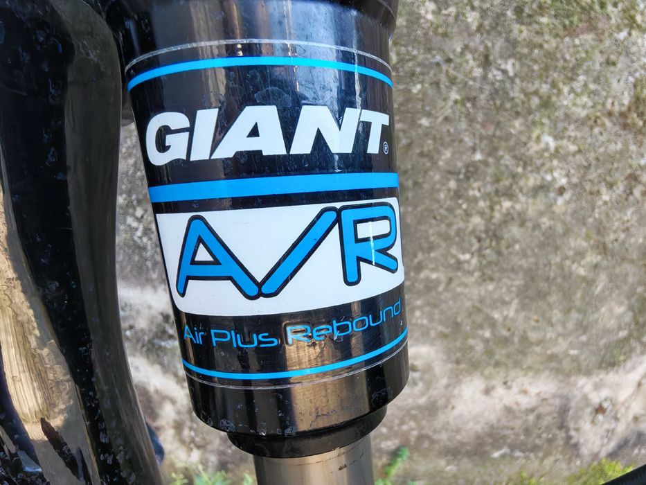 Bicicleta de suspensão total Giant Trance