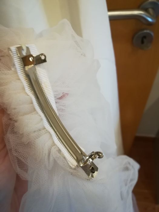 Vestido de noiva com véu