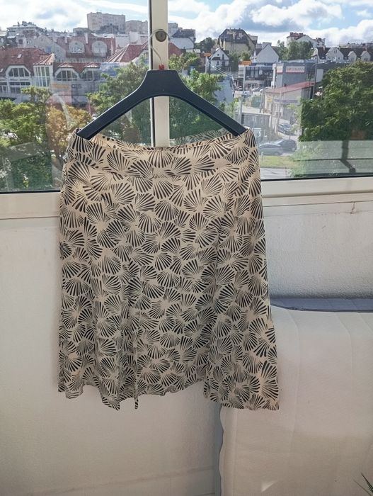 Garsonka letnia spódnica i żakiet na podszewce.