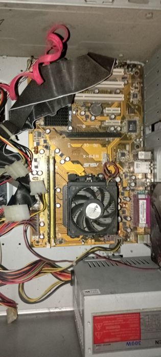 Продам 2 комп'ютера та багато запчастин до них