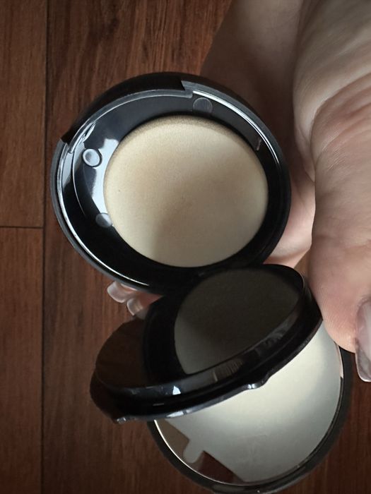 Puder It bye bye pores transparentny puder it cosmetics bye bye pores