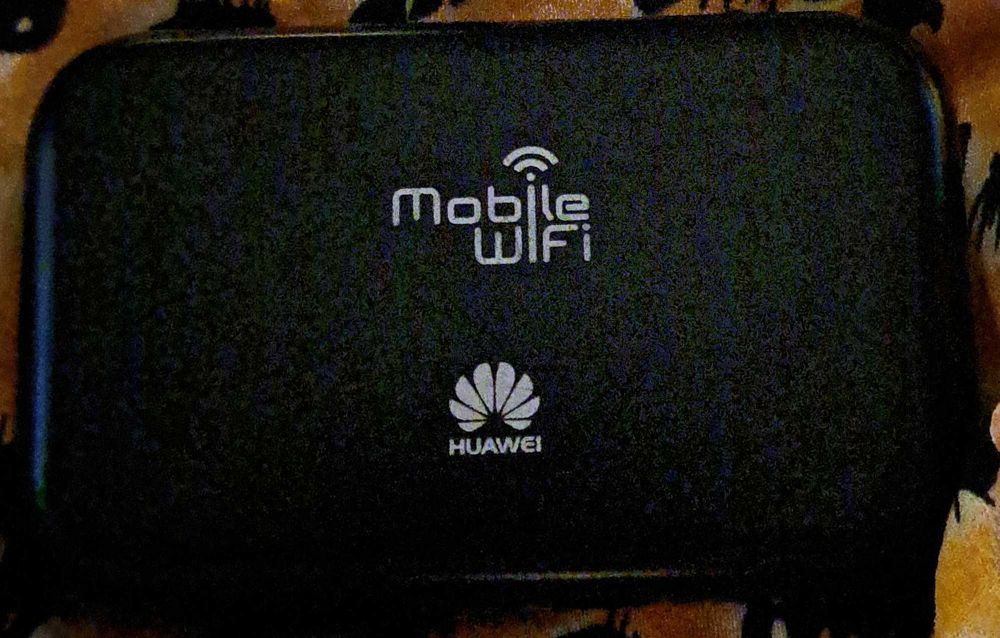 Router Huawei E5372s-32 WiFi b/g/n 3G/4G HSPA+/LTE (czarny)