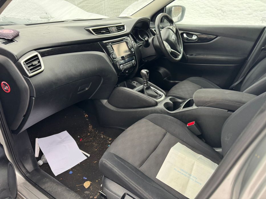 2015 Nissan Qashqai 1.2 dig N tec  Anglik