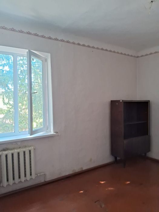 Двоповерхова будівля - 300 метрів від варшавської траси. Торгівля, шоурум, фасування, фулфілмент, склад
